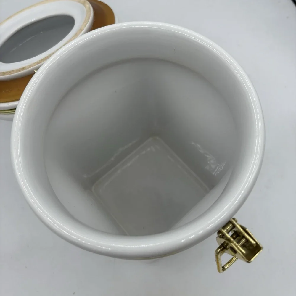 Gevalia Kaffe Coffee Canister White Gold Majesty King Sweden 8